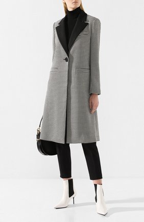 Женское пальто ALICE + OLIVIA черно-белого цвета по цене 63950 руб., арт. CL000Y01407 | Фото 2 Женское пальто ALICE + OLIVIA черно-белого цвета, арт. CL000Y01407 | Фото 2