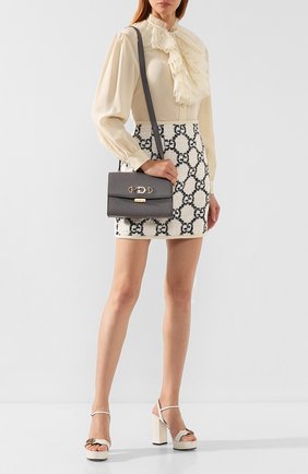 Женская сумка gucci zumi small GUCCI серого цвета по цене 201100 руб., арт. 576388/1B90X | Фото 2 Женская сумка gucci zumi small GUCCI серого цвета, арт. 576388/1B90X | Фото 2 (Ремень/цепочка: На ремешке; Размер: small; Материал: Натуральная кожа; Сумки-технические: Сумки через плечо; Статус проверки: Проверена категория)