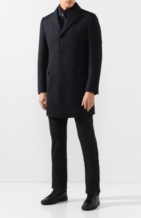 Мужской шерстяное пальто CORNELIANI темно-синего цвета по цене 162000 руб., арт. 841584-9813028/00 | Фото 2 Мужской шерстяное пальто CORNELIANI темно-синего цвета, арт. 841584-9813028/00 | Фото 2 (Материал внешний: Шерсть; Материал подклада: Синтетический материал; Статус проверки: Проверено, Проверена категория; Рукава: Длинные; Мужское Кросс-КТ: Верхняя одежда, пальто-верхняя одежда; Стили: Кэжуэл; Длина (верхняя одежда): До середины бедра)