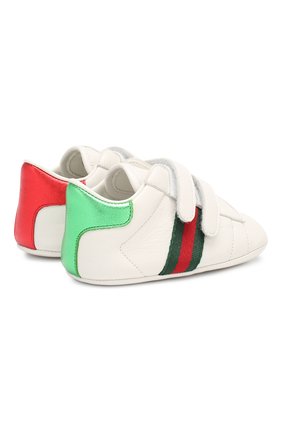 Детского кожаные кроссовки GUCCI белого цвета по цене 17400 руб., арт. 500852/BKPT0 | Фото 5 Детского кожаные кроссовки GUCCI белого цвета, арт. 500852/BKPT0 | Фото 5 (Материал внешний: Кожа; Материал внутренний: Натуральная кожа; Статус проверки: Проверено, Проверена категория; Кросс-КТ НВ: Пинетки-аксессуары)