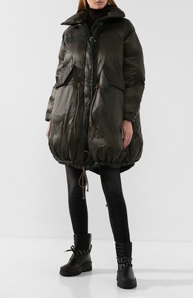 Женский пуховик SACAI хаки цвета по цене 183000 руб., арт. SCW-036 | Фото 2 Женский пуховик SACAI хаки цвета, арт. SCW-036 | Фото 2