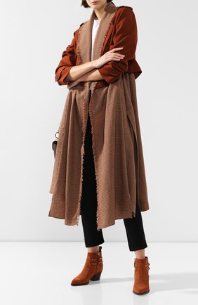 Женские замшевые ботинки valentino garavani rockstud VALENTINO коричневого цвета по цене 83500 руб., арт. SW0S0S04/GEF | Фото 2 Женские замшевые ботинки valentino garavani rockstud VALENTINO коричневого цвета, арт. SW0S0S04/GEF | Фото 2