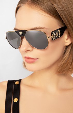 Женские солнцезащитные очки VERSACE черного цвета по цене 16200 руб., арт. 2150Q-12526G | Фото 2 Женские солнцезащитные очки VERSACE черного цвета, арт. 2150Q-12526G | Фото 2