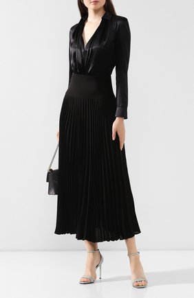 Женские босоножки amber SAINT LAURENT серебряного цвета по цене 47800 руб., арт. 584438/1GQ00 | Фото 2 Женские босоножки amber SAINT LAURENT серебряного цвета, арт. 584438/1GQ00 | Фото 2