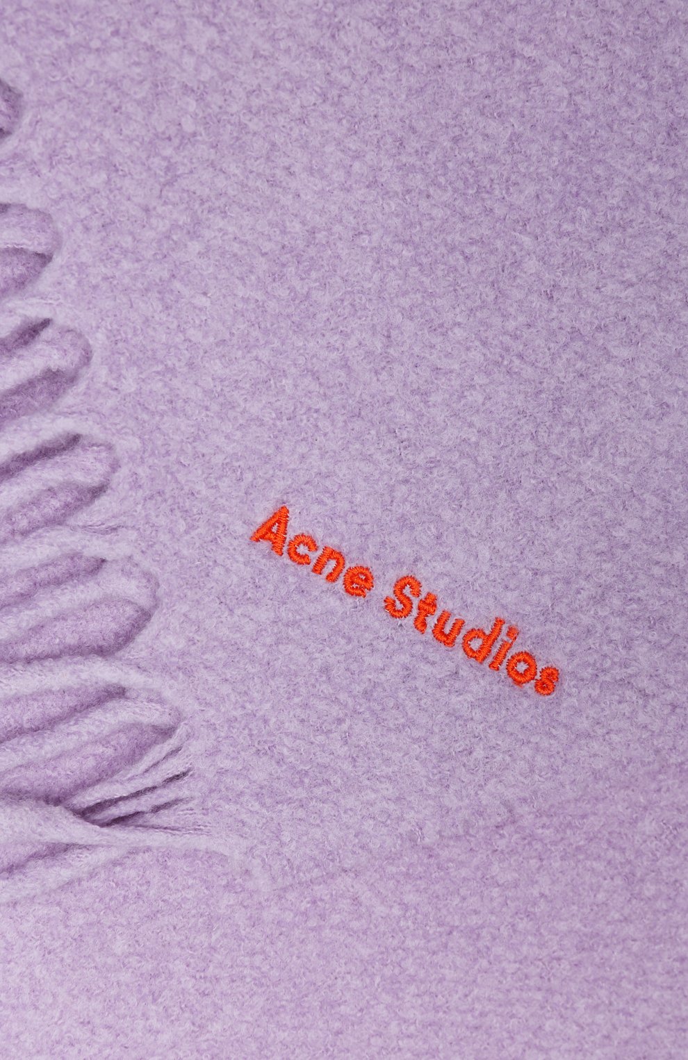 Женский шерстяной шарф ACNE STUDIOS сиреневого цвета по цене 19700 руб., арт. CA0025/W | Фото 2 Женский шерстяной шарф ACNE STUDIOS сиреневого цвета, арт. CA0025/W | Фото 2