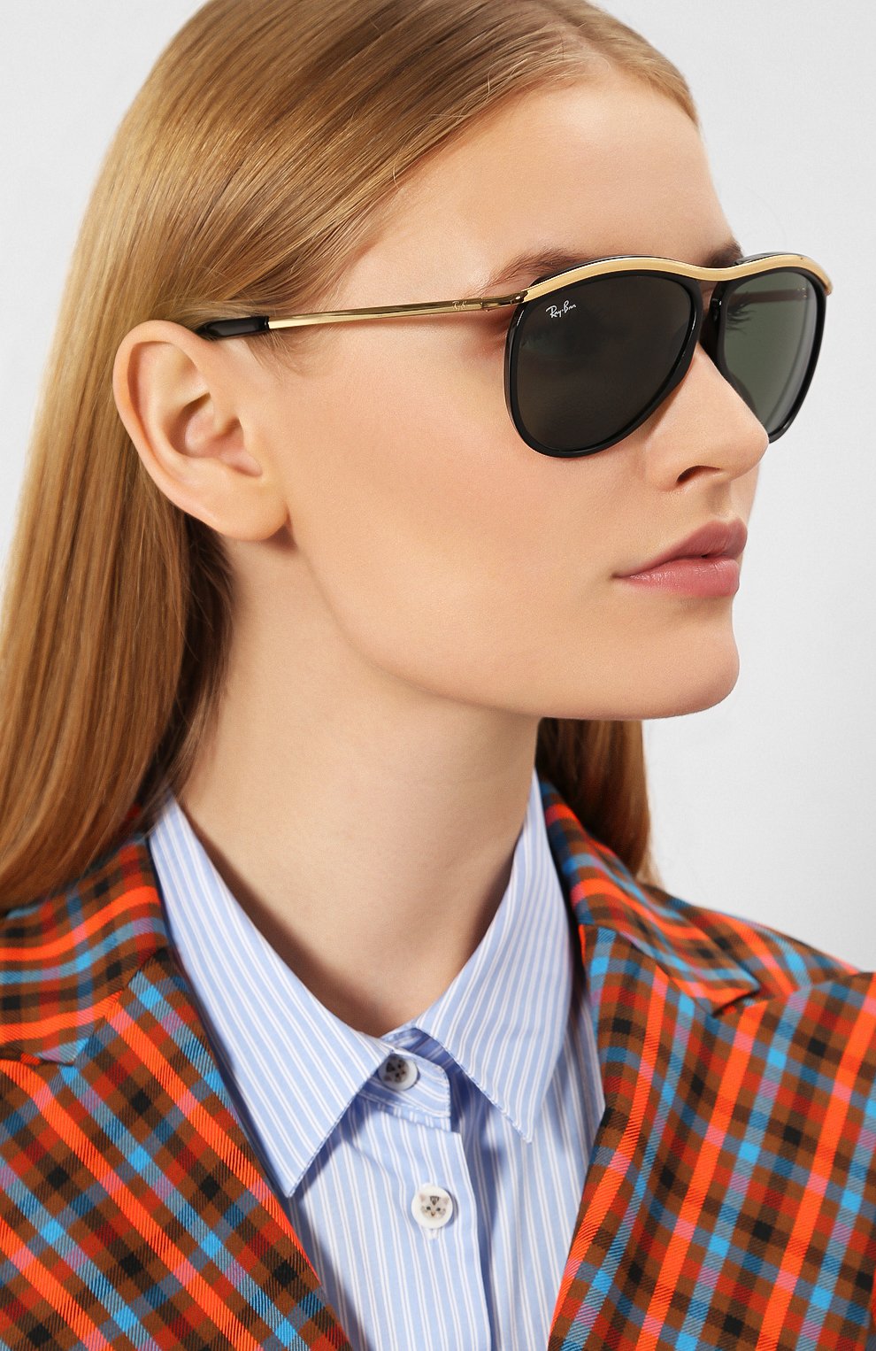 Женские солнцезащитные очки RAY-BAN черного цвета по цене 11200 руб., арт. 2219-901/31 | Фото 2 Женские солнцезащитные очки RAY-BAN черного цвета, арт. 2219-901/31 | Фото 2