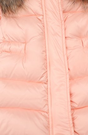 Детского пуховик с меховой отделкой на капюшоне FENDI розового цвета по цене 79750 руб., арт. BFA054/A4RT/12M-24M | Фото 3 Детского пуховик с меховой отделкой на капюшоне FENDI розового цвета, арт. BFA054/A4RT/12M-24M | Фото 3