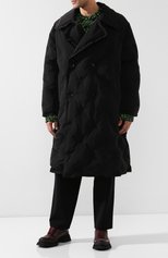 Мужская утепленное пальто MAISON MARGIELA черного цвета, арт. S67AH0002/S52429 | Фото 2 (Кросс-КТ: Куртка; Рукава: Длинные; Длина (верхняя одежда): До колена; Материал внешний: Синтетический материал; Мужское Кросс-КТ: утепленные куртки, Верхняя одежда; Материал подклада: Синтетический материал; Стили: Минимализм)