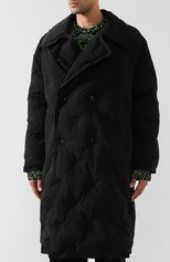 Мужская утепленное пальто MAISON MARGIELA черного цвета, арт. S67AH0002/S52429 | Фото 3 (Кросс-КТ: Куртка; Рукава: Длинные; Длина (верхняя одежда): До колена; Материал внешний: Синтетический материал; Мужское Кросс-КТ: утепленные куртки, Верхняя одежда; Материал подклада: Синтетический материал; Стили: Минимализм)