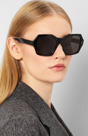 Женские солнцезащитные очки CELINE EYEWEAR черного цвета по цене 26850 руб., арт. CL40104I 01A | Фото 2 Женские солнцезащитные очки CELINE EYEWEAR черного цвета, арт. CL40104I 01A | Фото 2