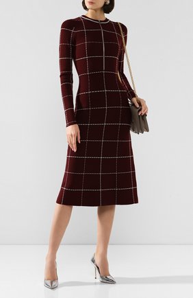 Женское шерстяное платье VICTORIA BECKHAM бордового цвета по цене 144000 руб., арт. DR KNT 61143 | Фото 2 Женское шерстяное платье VICTORIA BECKHAM бордового цвета, арт. DR KNT 61143 | Фото 2