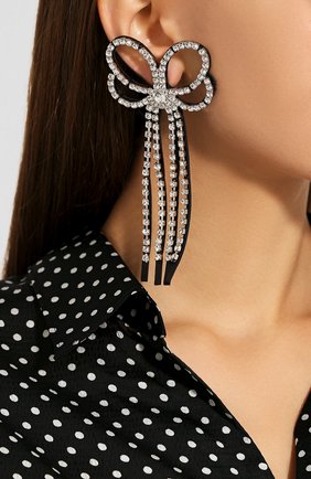 Женские моносерьга LOEWE серебряного цвета по цене 23300 руб., арт. 101.29.006 | Фото 2 Женские моносерьга LOEWE серебряного цвета, арт. 101.29.006 | Фото 2