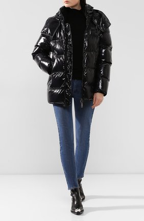 Женский пуховая куртка DOLCE & GABBANA черного цвета по цене 135500 руб., арт. F9F56T/G7TTL | Фото 2 Женский пуховая куртка DOLCE & GABBANA черного цвета, арт. F9F56T/G7TTL | Фото 2