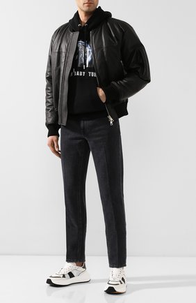 Мужские кожаные кроссовки BOTTEGA VENETA черно-белого цвета по цене 54800 руб., арт. 565646/VJE21 | Фото 2 Мужские кожаные кроссовки BOTTEGA VENETA черно-белого цвета, арт. 565646/VJE21 | Фото 2 (Подошва: Массивная; Материал внутренний: Натуральная кожа)