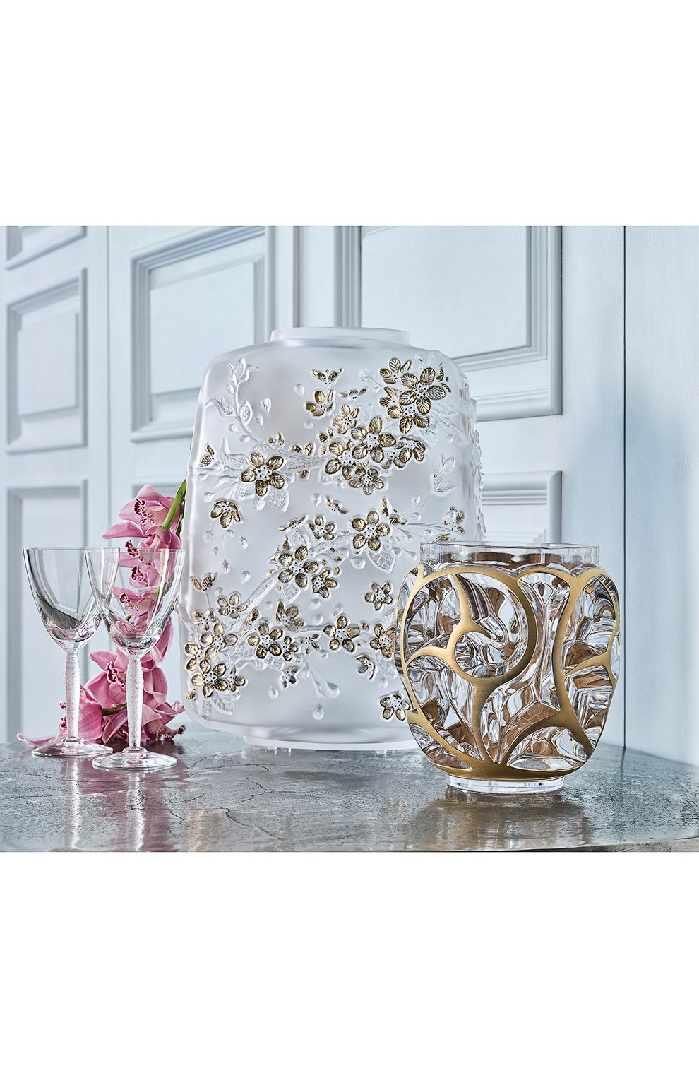 Ваза tourbillons m LALIQUE золотого цвета по цене 629000 руб., арт. 10683800 | Фото 4 Ваза tourbillons m LALIQUE золотого цвета, арт. 10683800 | Фото 4 (Ограничения доставки: fragile-2)