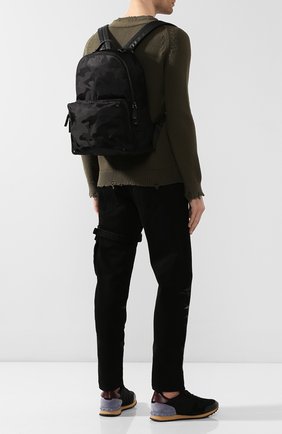 Мужской текстильный рюкзак valentino garavani camouflage VALENTINO черного цвета по цене 114500 руб., арт. SY2B0340/NAI | Фото 2 Мужской текстильный рюкзак valentino garavani camouflage VALENTINO черного цвета, арт. SY2B0340/NAI | Фото 2