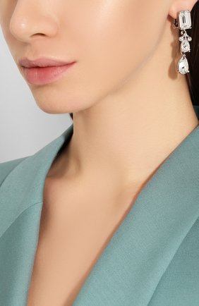 Женские серьги-клипсы OSCAR DE LA RENTA серебряного цвета по цене 28200 руб., арт. 0J113CRT | Фото 2 Женские серьги-клипсы OSCAR DE LA RENTA серебряного цвета, арт. 0J113CRT | Фото 2