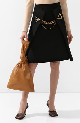Женская сумка bv twist BOTTEGA VENETA светло-бежевого цвета по цене 112500 руб., арт. 607964/VCP40 | Фото 2 Женская сумка bv twist BOTTEGA VENETA светло-бежевого цвета, арт. 607964/VCP40 | Фото 2