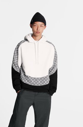 Мужской хлопковое худи LOUIS VUITTON серого цвета по цене 88500 руб., арт. 1A5VHX | Фото 2 Мужской хлопковое худи LOUIS VUITTON серого цвета, арт. 1A5VHX | Фото 2