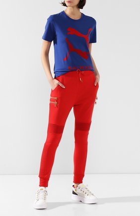 Женские брюки puma x balmain PUMA красного цвета по цене 32100 руб., арт. 59688611 | Фото 2 Женские брюки puma x balmain PUMA красного цвета, арт. 59688611 | Фото 2