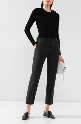 Женские шерстяные брюки BOTTEGA VENETA серого цвета по цене 79150 руб., арт. 585165/VKIU0 | Фото 2 Женские шерстяные брюки BOTTEGA VENETA серого цвета, арт. 585165/VKIU0 | Фото 2