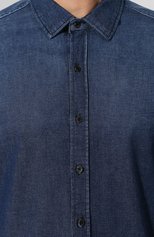 Мужская джинсовая рубашка 7 FOR ALL MANKIND темно-синего цвета, арт. JS6MZ050DB | Фото 5 (Манжеты: На пуговицах; Воротник: Кент; Рукава: Длинные; Кросс-КТ: Деним; Случай: Повседневный; Длина (для топов): Стандартные; Материал внешний: Хлопок; Принт: Однотонные)