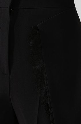 Женские шорты ALEXANDER MCQUEEN черного цвета, арт. 610470/QEAAA | Фото 5 (Женское Кросс-КТ: Шорты-одежда; Длина Ж (юбки, платья, шорты): Мини; Материал внешний: Синтетический материал, Вискоза; Стили: Романтичный; Материал подклада: Купро; Статус проверки: Проверена категория)
