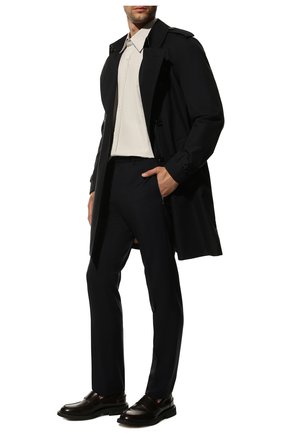 Мужские шерстяные брюки VALENTINO темно-синего цвета, арт. TV3RB54025S | Фото 2 (Материал внешний: Шерсть; Случай: Повседневный; Длина (брюки, джинсы): Стандартные)