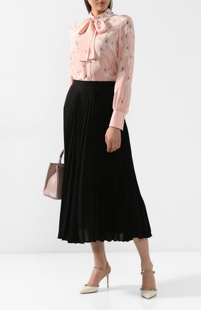 Женская кожаные туфли valentino garavani rockstud VALENTINO белого цвета по цене 49600 руб., арт. TW2S0S98/VNW | Фото 2 Женская кожаные туфли valentino garavani rockstud VALENTINO белого цвета, арт. TW2S0S98/VNW | Фото 2