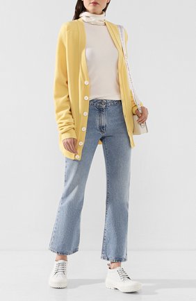 Женская кашемировая водолазка EXTREME CASHMERE бежевого цвета по цене 29400 руб., арт. 129/UNDER | Фото 2 Женская кашемировая водолазка EXTREME CASHMERE бежевого цвета, арт. 129/UNDER | Фото 2