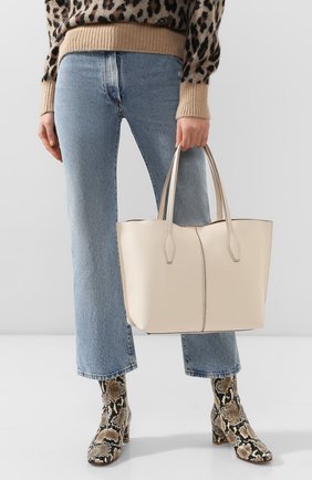 Женский сумка-тоут joy TOD’S белого цвета по цене 69950 руб., арт. XBWANQAV300FFX | Фото 2 Женский сумка-тоут joy TOD’S белого цвета, арт. XBWANQAV300FFX | Фото 2