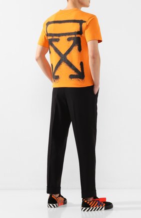 Мужская хлопковая футболка OFF-WHITE оранжевого цвета по цене 21900 руб., арт. 0MAA027R201850151910 | Фото 2 Мужская хлопковая футболка OFF-WHITE оранжевого цвета, арт. 0MAA027R201850151910 | Фото 2