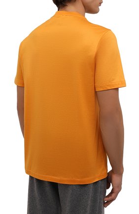 Мужская хлопковая футболка BRIONI оранжевого цвета, арт. UJCA0L/PZ600 | Фото 4 (Принт: Без принта; Рукава: Короткие; Длина (для топов): Стандартные; Региональные ограничения белый список (Axapta Mercury): RU; Материал внешний: Хлопок; Стили: Кэжуэл)