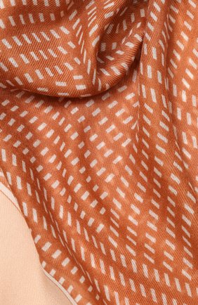 Женский платок rhythmic из смеси кашемира и шелка LORO PIANA бежевого цвета по цене 79650 руб., арт. FAI9817 | Фото 2 Женский платок rhythmic из смеси кашемира и шелка LORO PIANA бежевого цвета, арт. FAI9817 | Фото 2