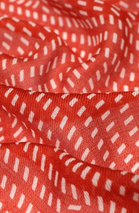 Женский платок rhythmic из смеси кашемира и шелка LORO PIANA красного цвета по цене 79650 руб., арт. FAI9817 | Фото 2 Женский платок rhythmic из смеси кашемира и шелка LORO PIANA красного цвета, арт. FAI9817 | Фото 2