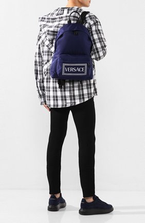 Мужской текстильный рюкзак VERSACE темно-синего цвета по цене 59950 руб., арт. DFZ5350/DNYVER | Фото 2 Мужской текстильный рюкзак VERSACE темно-синего цвета, арт. DFZ5350/DNYVER | Фото 2