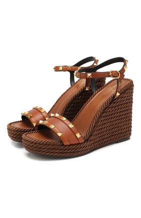 Кожаные босоножки Valentino Garavani Rockstud Torchon | Фото №1 Кожаные босоножки Valentino Garavani Rockstud Torchon | Фото №1