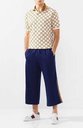 Мужские укороченные брюки GUCCI синего цвета по цене 62200 руб., арт. 598716/XJBXT | Фото 2 Мужские укороченные брюки GUCCI синего цвета, арт. 598716/XJBXT | Фото 2
