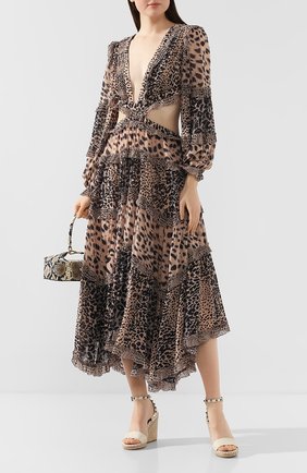 Женские кожаные босоножки rockstud double VALENTINO белого цвета по цене 49950 руб., арт. TW2S0090/VT0 | Фото 2 Женские кожаные босоножки rockstud double VALENTINO белого цвета, арт. TW2S0090/VT0 | Фото 2 (Каблук высота: Высокий; Материал внутренний: Натуральная кожа; Каблук тип: Танкетка; Подошва: Платформа; Материал внешний: Кожа)