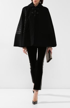 Женская шерстяное пончо RALPH LAUREN черного цвета по цене 397500 руб., арт. 290773492 | Фото 2 Женская шерстяное пончо RALPH LAUREN черного цвета, арт. 290773492 | Фото 2