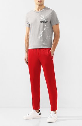 Мужская хлопковая футболка HELMUT LANG серого цвета по цене 17100 руб., арт. J09DM526 | Фото 2 Мужская хлопковая футболка HELMUT LANG серого цвета, арт. J09DM526 | Фото 2