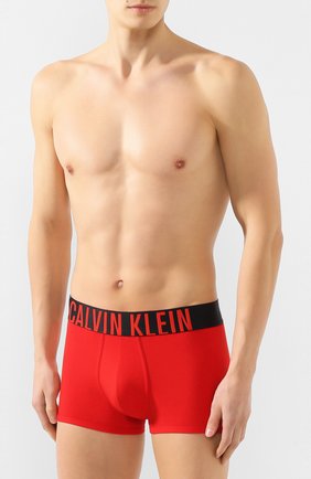 Мужские хлопковые боксеры CALVIN KLEIN красного цвета по цене 3865 руб., арт. NB1042A | Фото 2 Мужские хлопковые боксеры CALVIN KLEIN красного цвета, арт. NB1042A | Фото 2