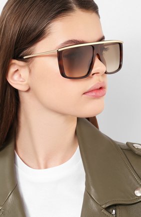 Женские солнцезащитные очки GIVENCHY коричневого цвета по цене 19750 руб., арт. 7146/G 2IK | Фото 2 Женские солнцезащитные очки GIVENCHY коричневого цвета, арт. 7146/G 2IK | Фото 2 (Тип очков: С/з; Статус проверки: Проверена категория; Очки форма: Маска, D-форма; Оптика Гендер: оптика-женское)