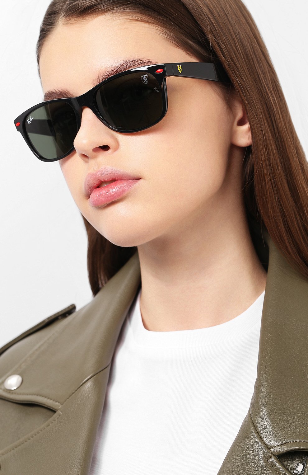Женские солнцезащитные очки RAY-BAN черного цвета по цене 12100 руб., арт. 2132M-F60131 | Фото 2 Женские солнцезащитные очки RAY-BAN черного цвета, арт. 2132M-F60131 | Фото 2