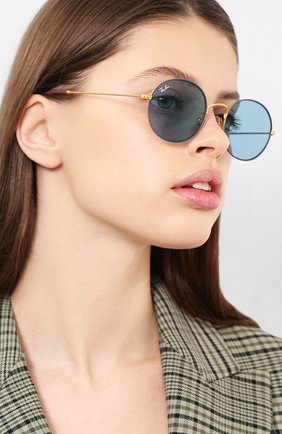 Женские солнцезащитные очки RAY-BAN синего цвета, арт. 3594-9113F7 | Фото 2 (Очки форма: Круглые, Овальные; Тип очков: С/з; Статус проверки: Проверена категория; Оптика Гендер: оптика-унисекс)