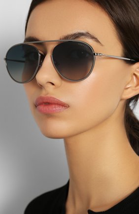 Женские солнцезащитные очки TOM FORD синего цвета по цене 29950 руб., арт. TF599 08W | Фото 2 Женские солнцезащитные очки TOM FORD синего цвета, арт. TF599 08W | Фото 2
