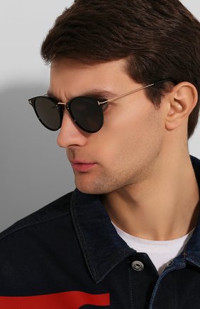 Женские солнцезащитные очки TOM FORD черного цвета по цене 23900 руб., арт. TF673 01A | Фото 3 Женские солнцезащитные очки TOM FORD черного цвета, арт. TF673 01A | Фото 3