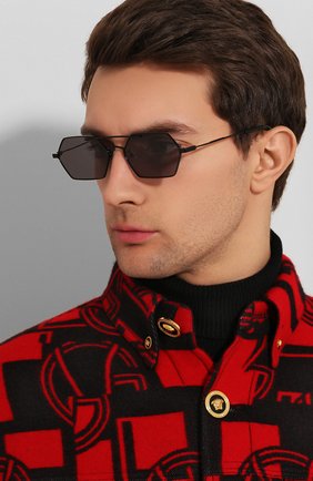 Мужские солнцезащитные очки MCQ SWALLOW черного цвета по цене 11750 руб., арт. MQ0227SA 001 | Фото 2 Мужские солнцезащитные очки MCQ SWALLOW черного цвета, арт. MQ0227SA 001 | Фото 2 (Тип очков: С/з; Статус проверки: Проверена категория; Оптика Гендер: оптика-мужское)