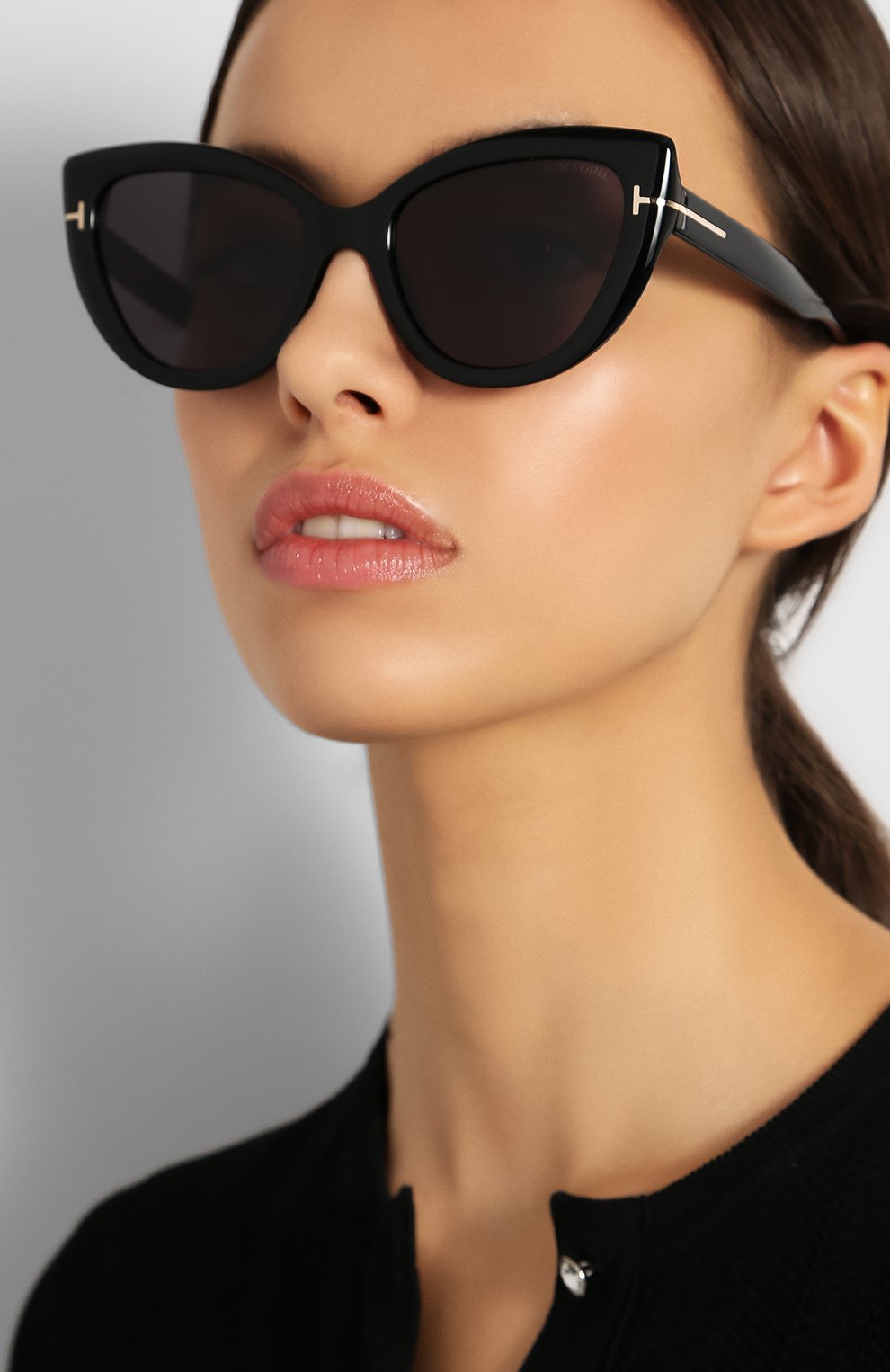 Женские солнцезащитные очки TOM FORD черного цвета по цене 26250 руб., арт. TF762 01A | Фото 2 Женские солнцезащитные очки TOM FORD черного цвета, арт. TF762 01A | Фото 2