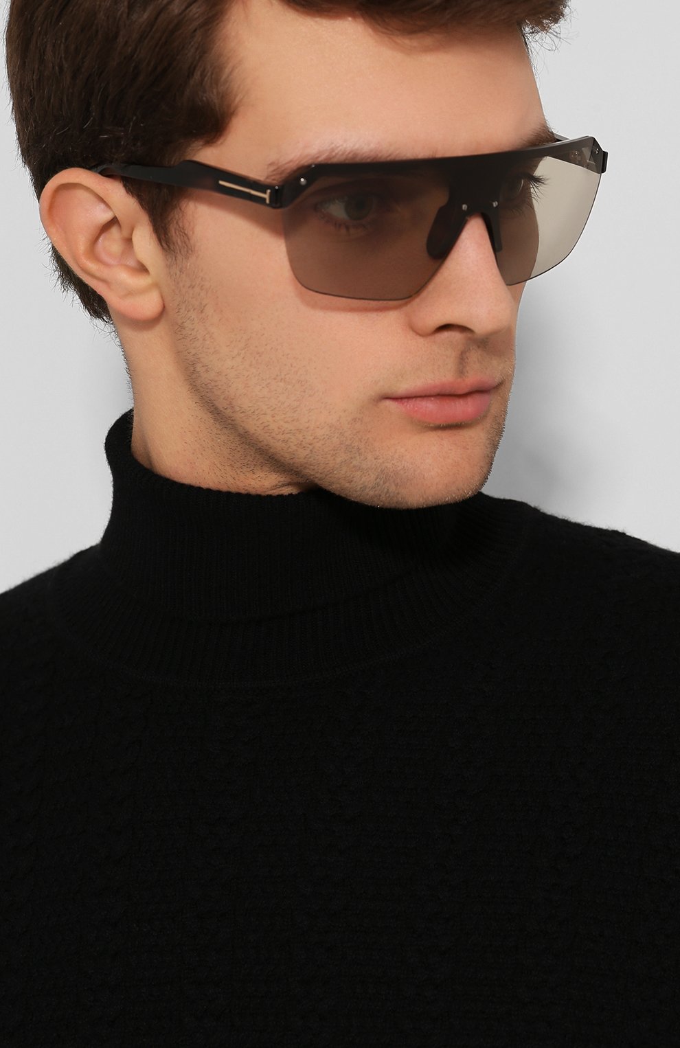 Женские солнцезащитные очки TOM FORD черного цвета по цене 26300 руб., арт. TF797 56A | Фото 3 Женские солнцезащитные очки TOM FORD черного цвета, арт. TF797 56A | Фото 3